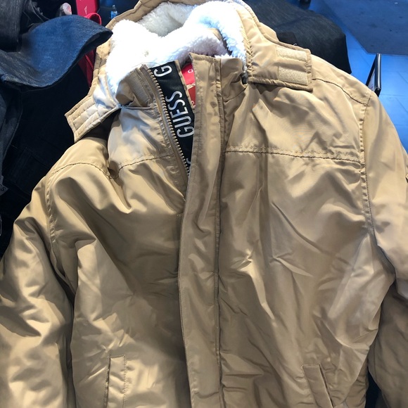 Meet your Posher, Bryant - Picture 1 of 1